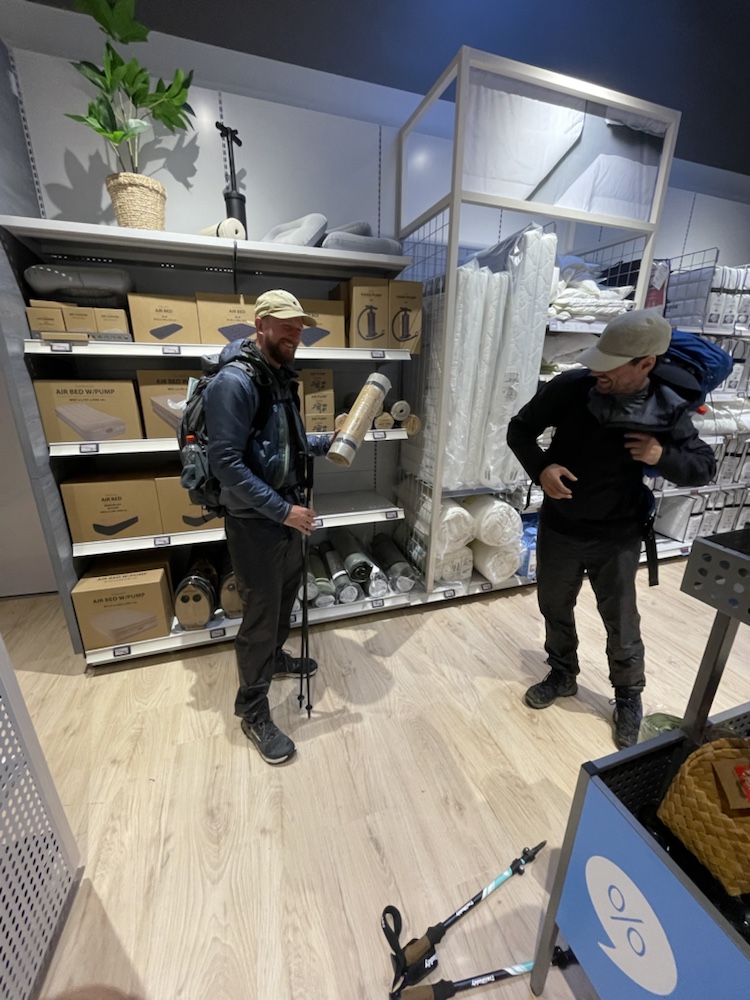 Wanderer auf dem Rheinsteig bei Koblenz Hoka Tysk