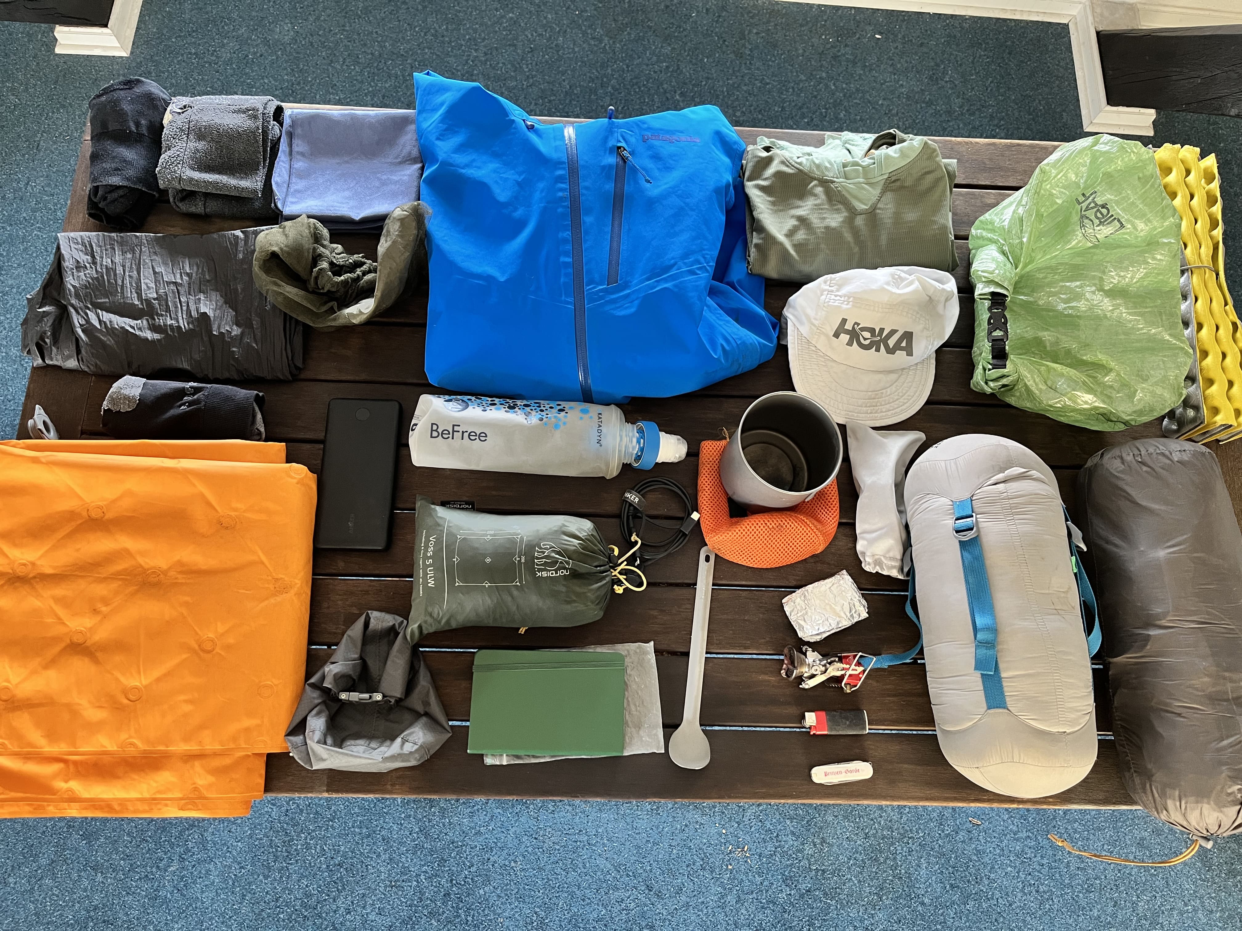 PCT Packliste mit Ausrüstung zum Ultraleichtwandern auf dem Pacific Crest Trail